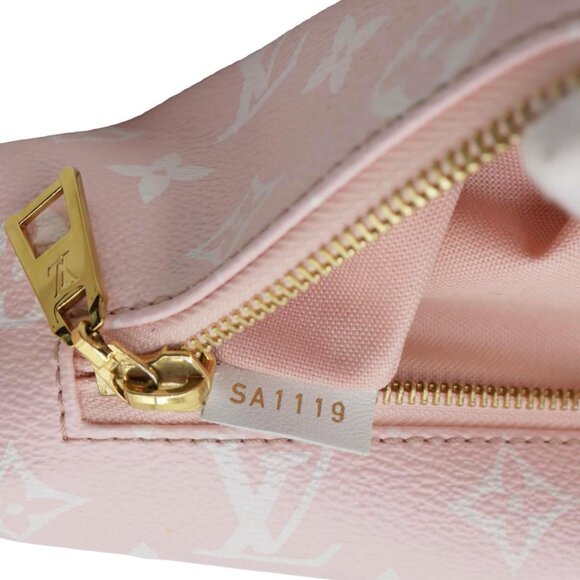 Louis Vuitton  Giant Monogram Canvas Bumbag Rouge - Picture 12 of 12